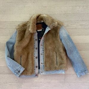 Levi's Faux Fur trimmed Denim Jean Jacket